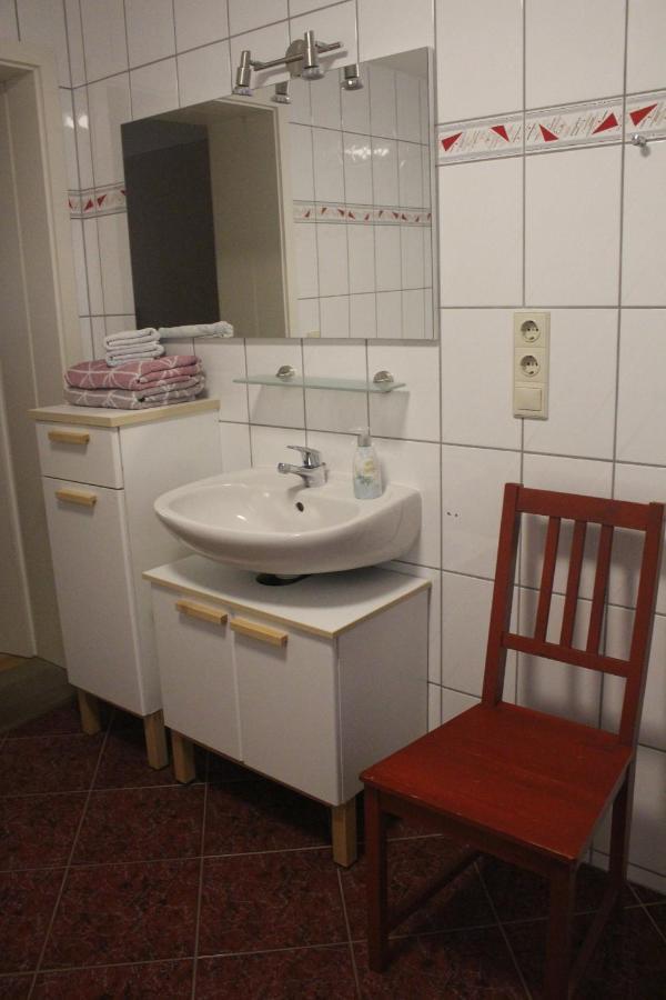 Basislager Hohnstein - Familie Loesel Apartment Ehrenberg  ภายนอก รูปภาพ